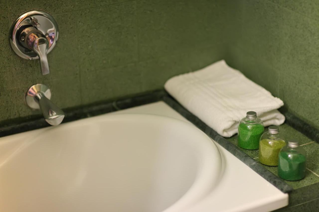 Hotel Zeffiro Sabaudia Rum bild